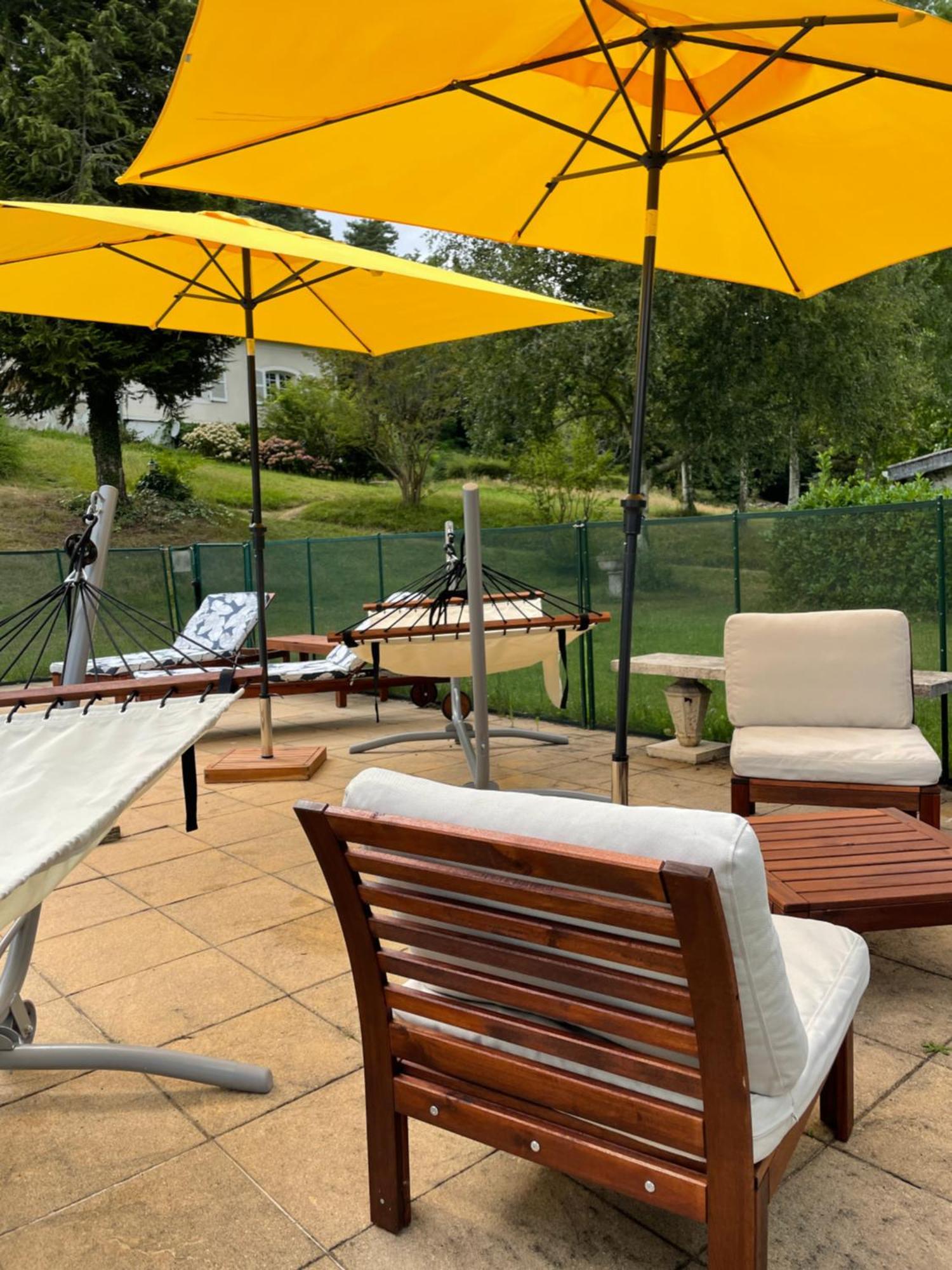 L'Oree Des Roses, Hebergement De Vacances Avec Jardin Et Piscine Gan Exteriör bild